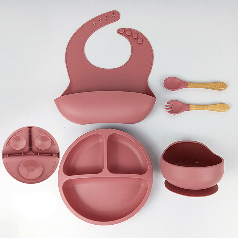 TinyTots Mess-Free Silicone Feeding Set