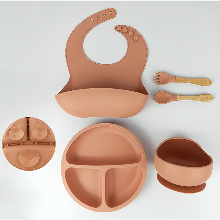 TinyTots Mess-Free Silicone Feeding Set